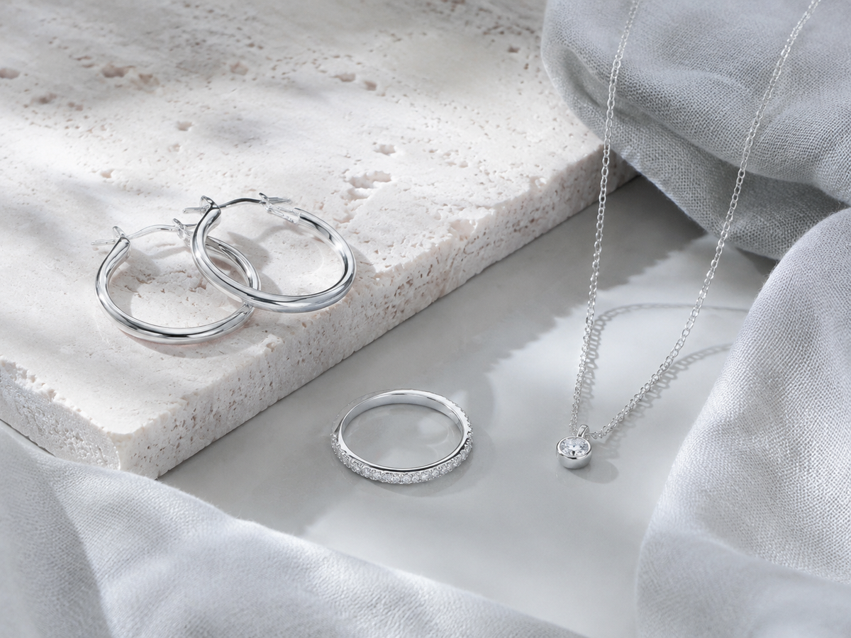 925 sterling silver earrings, ring and pendant necklace