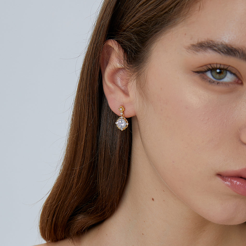 E0544 Fashion Simple Design Earrings for Women Copper Gold Plated New Zircon Stud Earrings