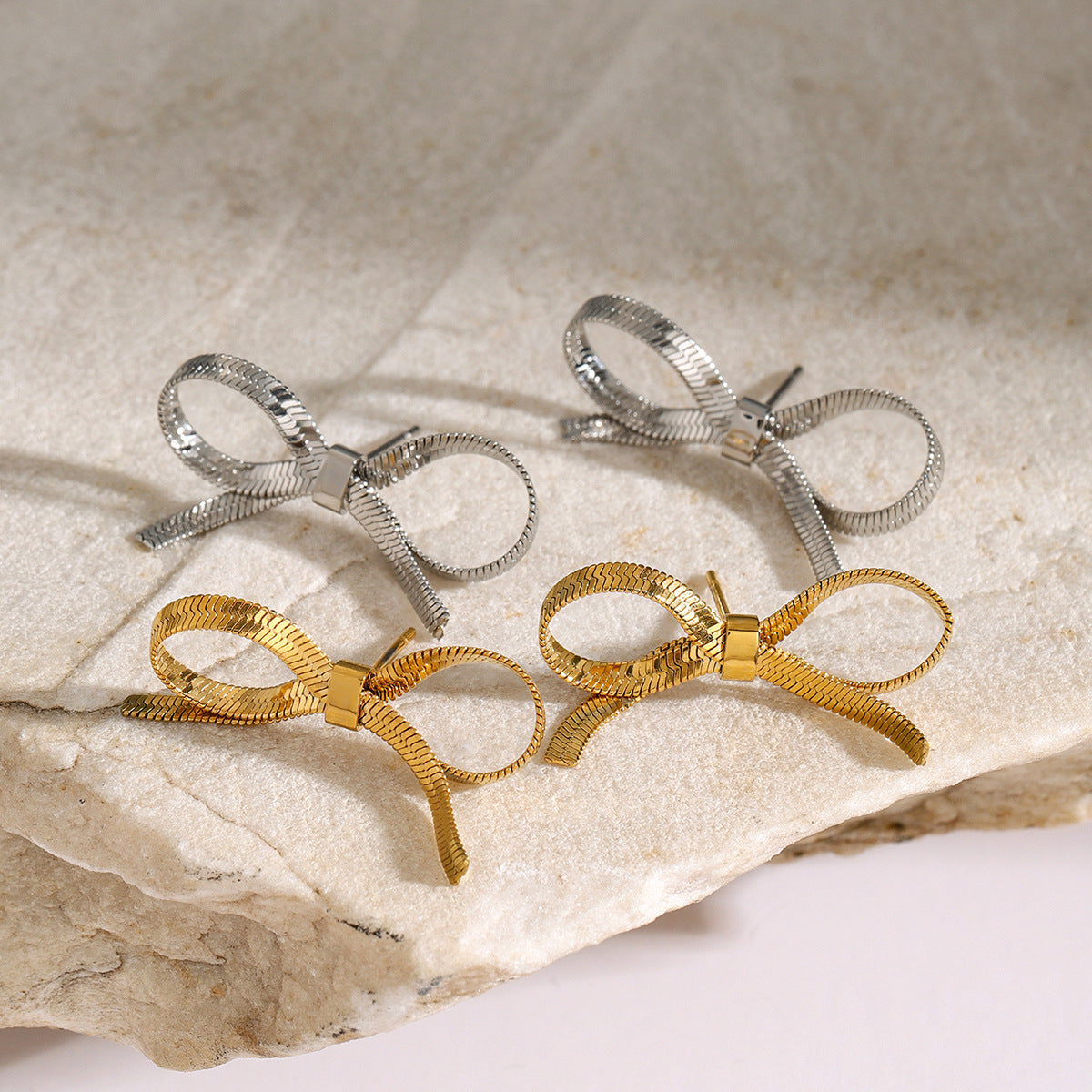 2H 18K Gold Stainless Steel Bow Earrings for Women Fashion Simple Snake Bone Chain Small Stud Earrings