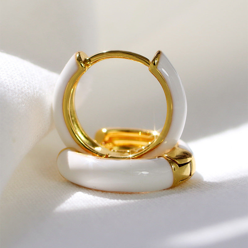 E0785 Simple White Epoxy Earrings for Women, Brass Gold-Plated, Fashionable Retro Small Cute Hoop Earrings