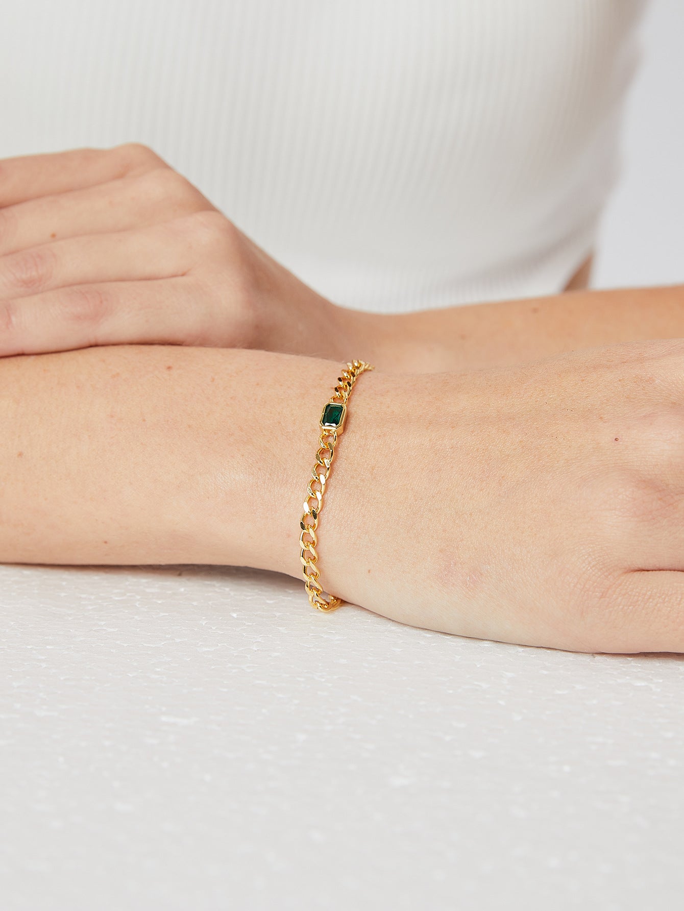 B0070 Wind Bracelet Emerald Tank Chain Bracelet Jewelry