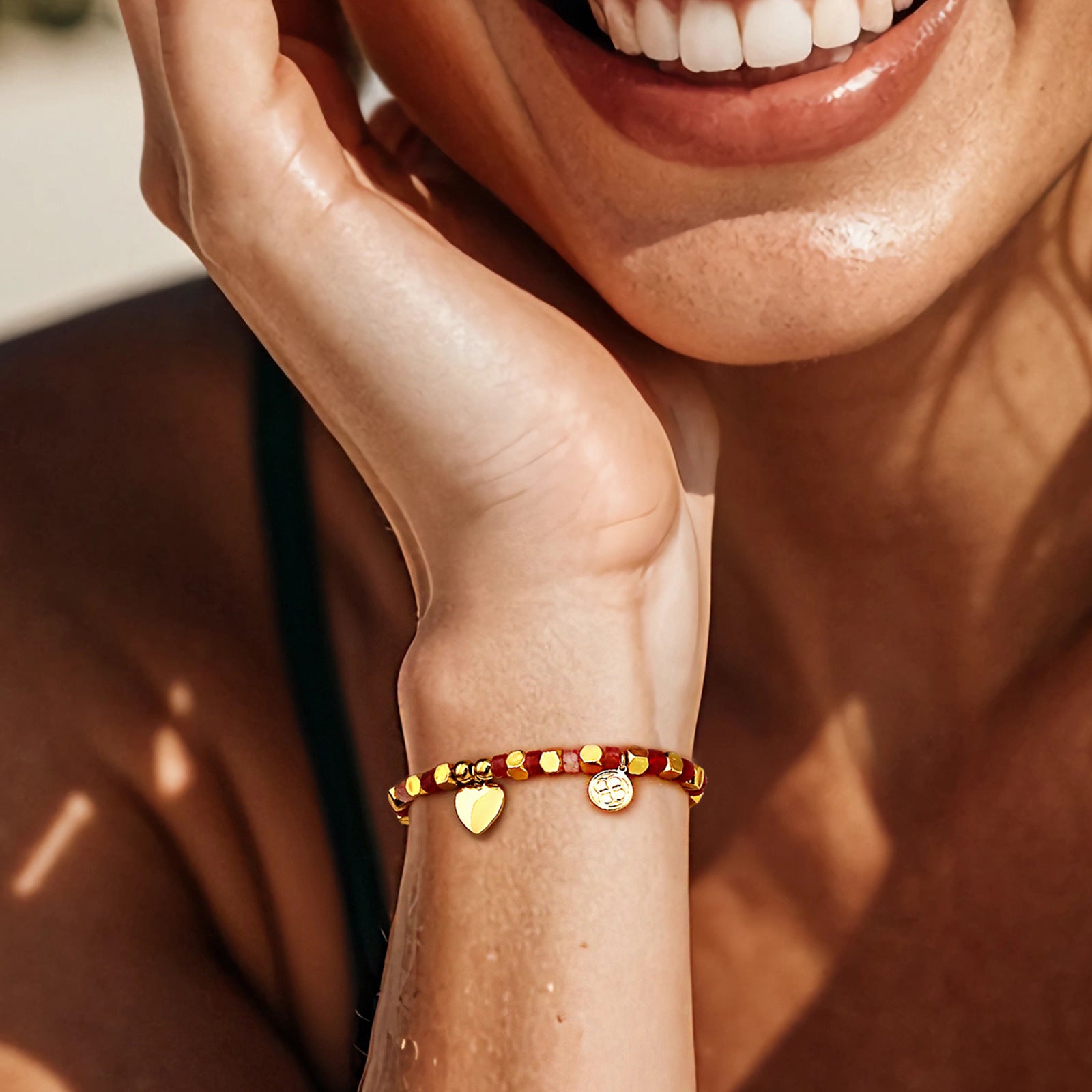 B0249 Vintage Bohemian Heart Beaded Bracelet with Red Stone