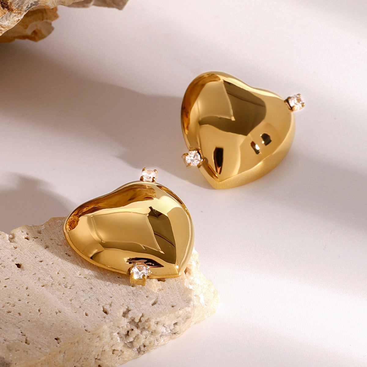 2H Stainless Steel Love Heart Stud Earrings Zircon Earrings Non-Fading Ear Jewelry