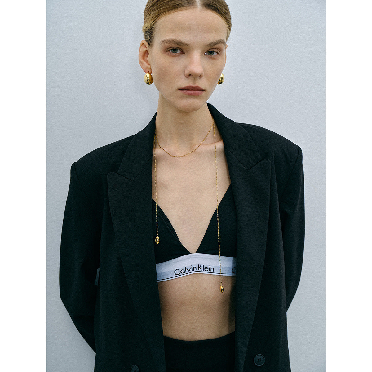 18k Gold Stainless Steel Long Shell Pendant Necklace Unique Design Necklace