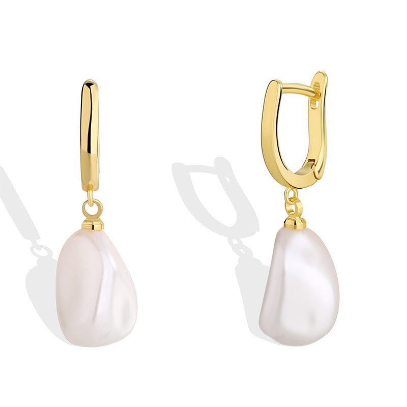 E0489 Personalized Retro Irregular Shell Pearl Earrings for Women Elegant Fashion Brass Gold-Plated Earrings
