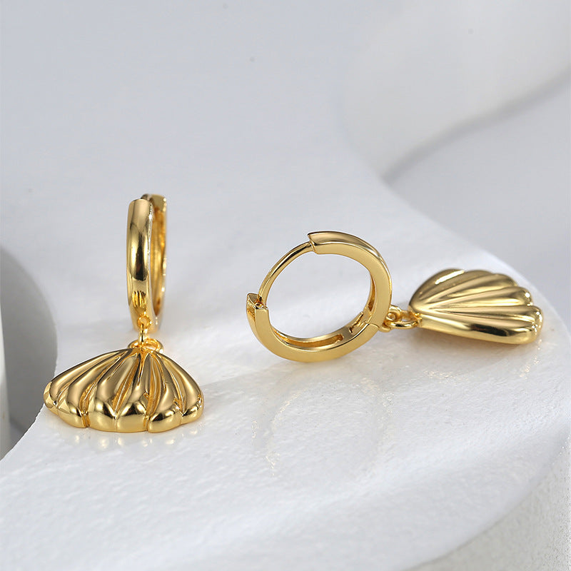 E0576 Fashionable and Elegant Bohemian Shell Earrings Beach Style Earrings