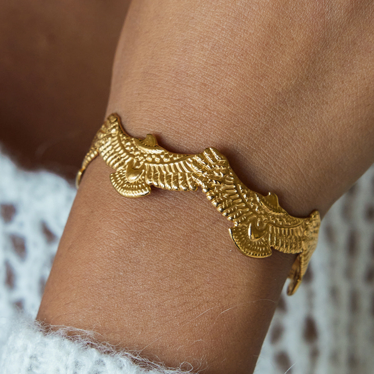 Non-Fading Peace Dove Open Bracelet18K Gold Stainless Steel Product