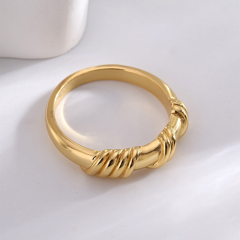 R0312 Knot Wrapped Smooth Ring for Women with Vintage Minimalist Design and Gold Plating