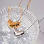 Hip-Hop Minimalist Snake Bone Chain Necklace for Women Collarbone Chain18k Gold-plated Stainless Steel Snake Bone Chain Pendant Necklace