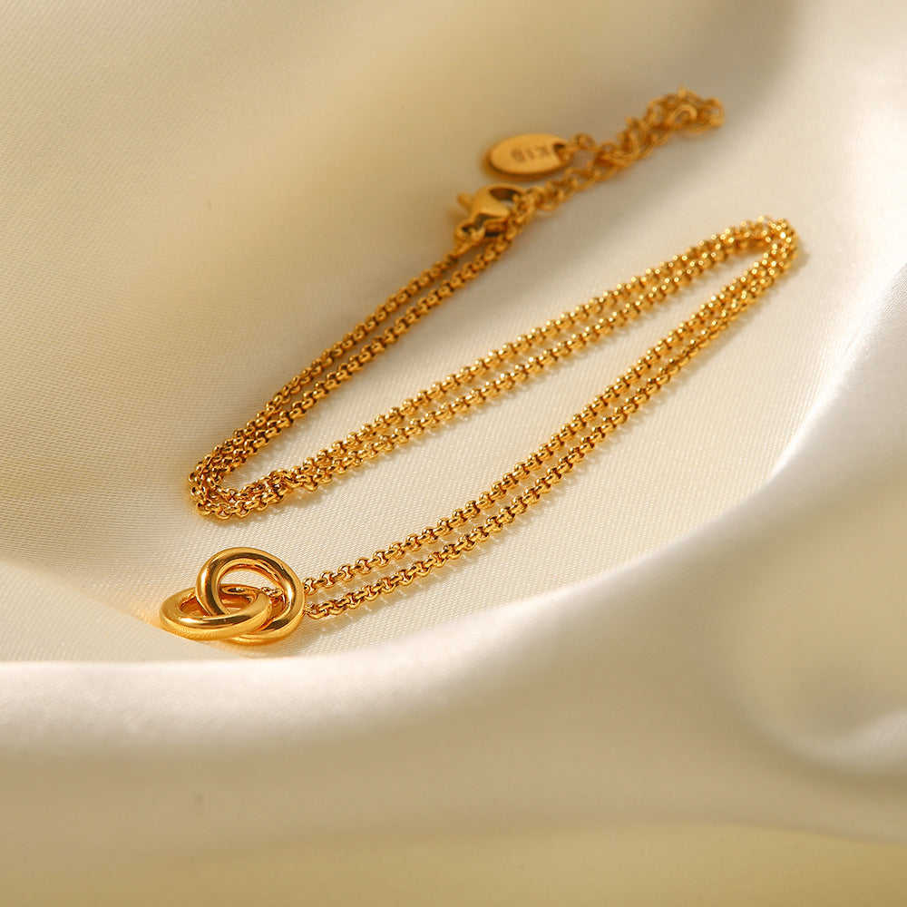 Interlocking Pendant Necklace Girlfriend Gift Design Versatile Gold-Plated Trendy Collarbone Chain