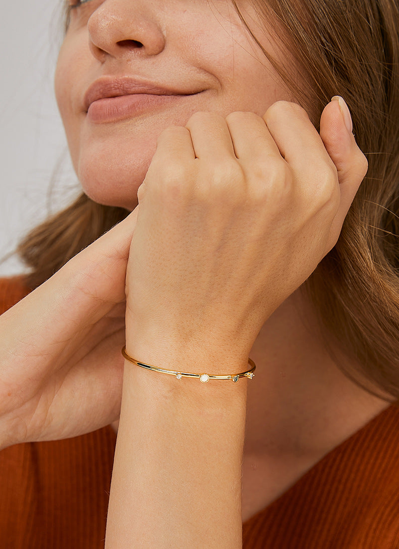 B0083 gold Round Open Adjustable Bracelet for Women, Simple Design with Zircon Inlay