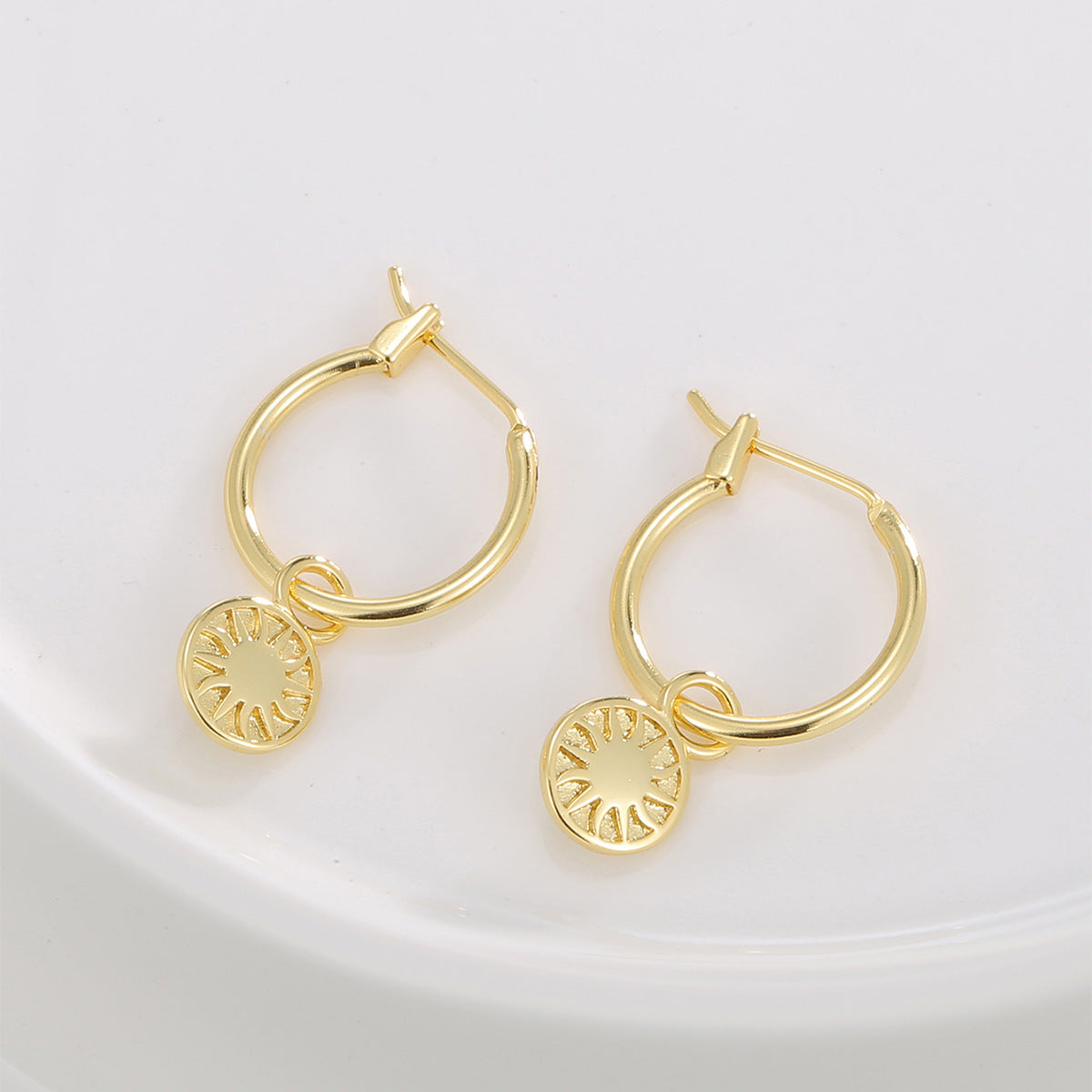 E0801 New Fashion Jewelry Gold-Plated Vintage Earrings for Women Simple Sun Drop Earrings