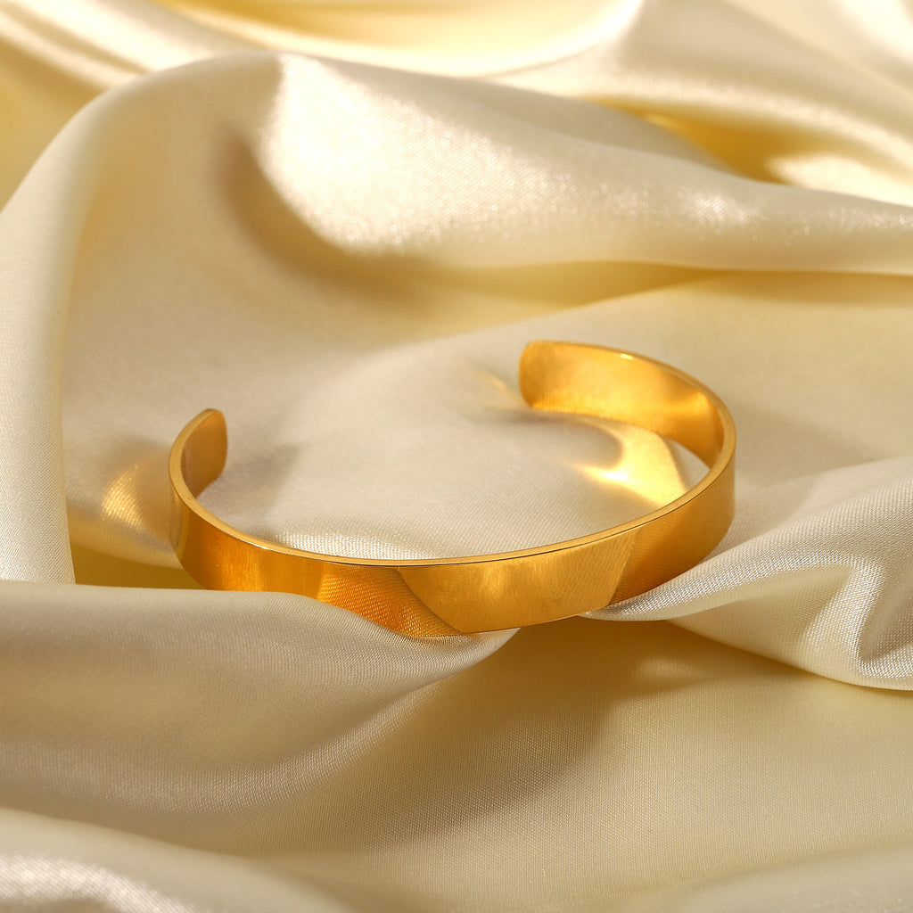 2H New 18K Gold Stainless Steel Smooth Wide Bracelet Fashion Simple Style Women's Bangle