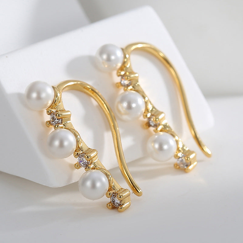 E0446 Design Sense Zirconia Earrings for Women Copper Gold Plated Fashion Shell Pearl Earrings