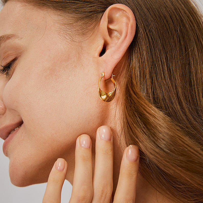 E0376 Creative Hollow Earrings Irregular Earrings for Women Twisted Ear Clips Fashion Retro