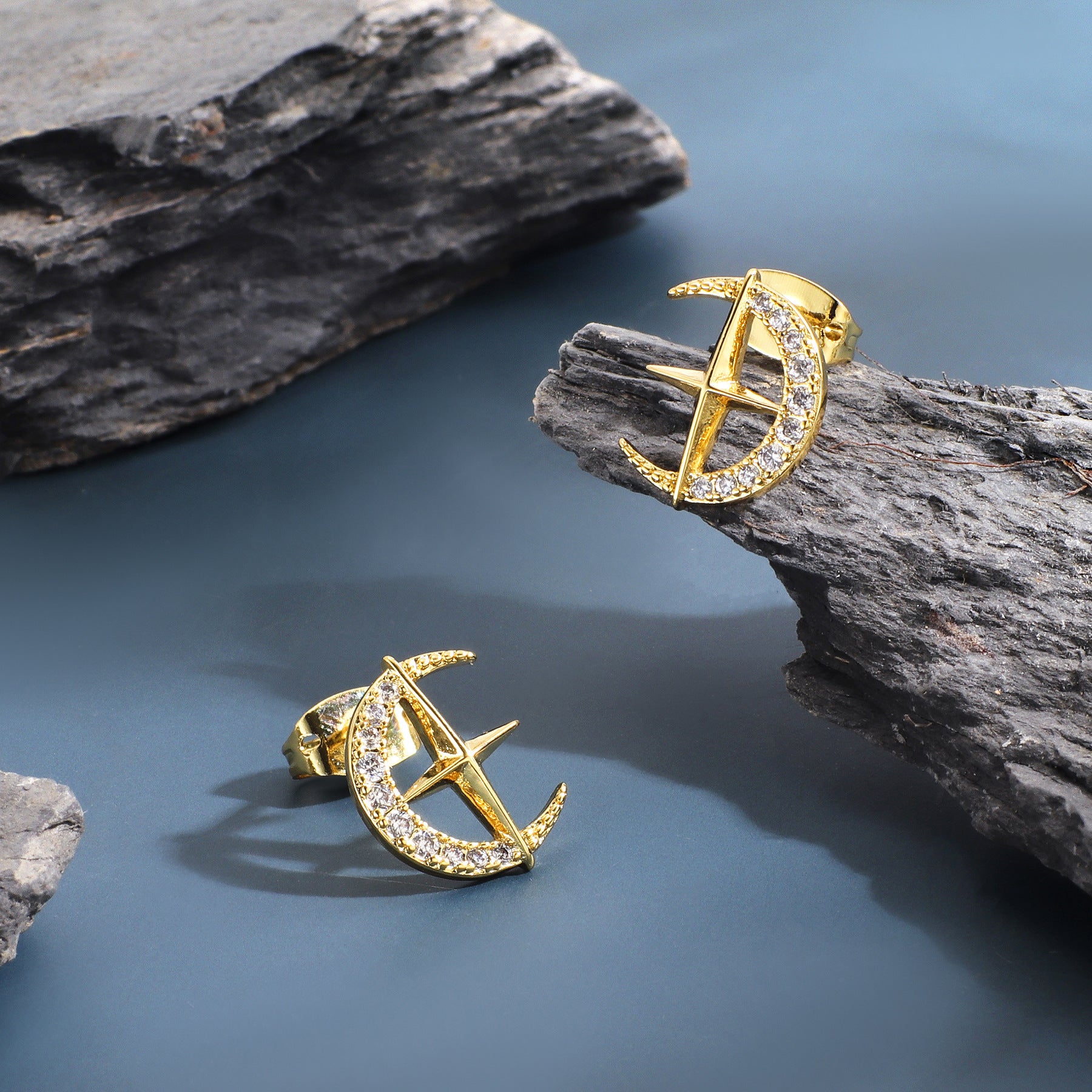 E0109 Fashionable High-End Design Star and Moon Zircon Stud Earrings for Women Trendy Cool Plated18K Gold Earrings