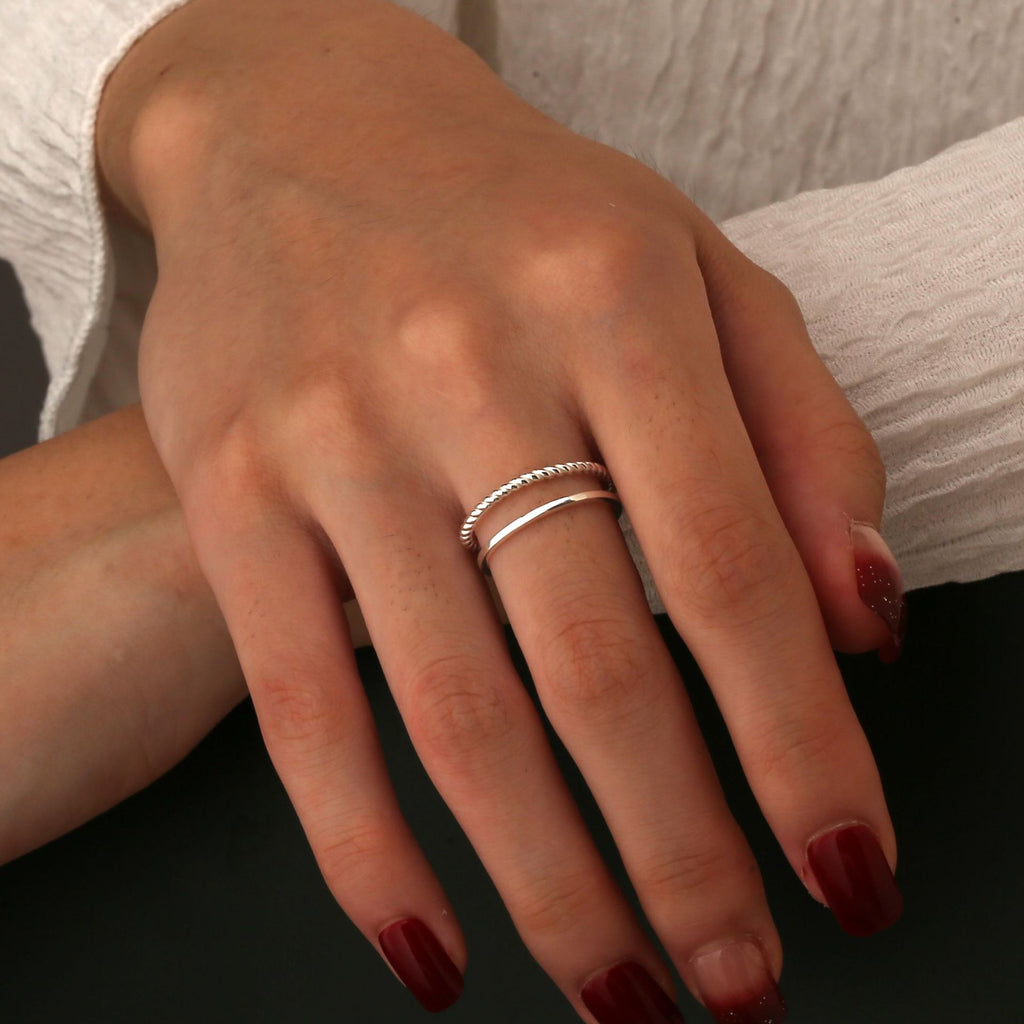 SR0041 S925Silver Braided Two-Ring Closed Vintage Design