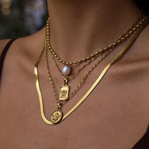 18K Gold-Plated Stainless Steel Angel Wing Necklace — design detail