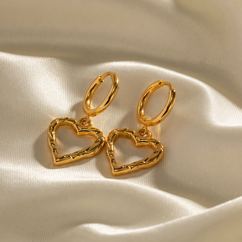 2H French Retro Court Style Elegant Earrings18K Gold Hollow Heart Earrings Trendy Ear Jewelry