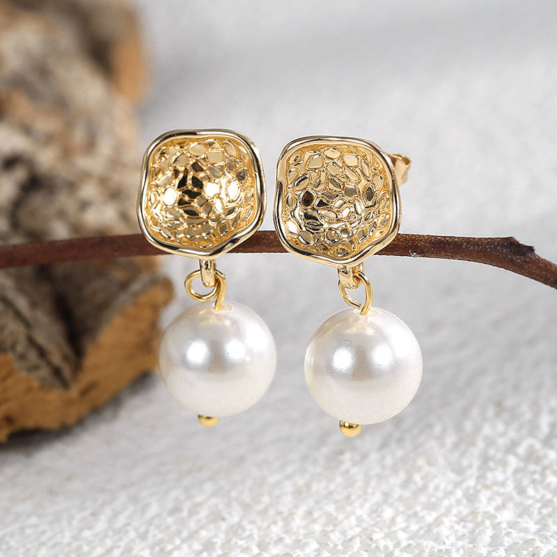 E0374 Bohemian Pearl Earrings for Women Baroque Vintage Hammered Pattern Fashion Earrings Drop Earrings