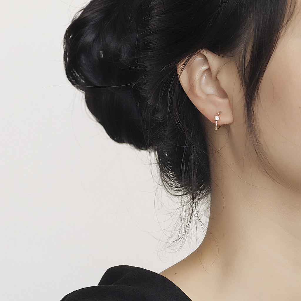 Elegant Minimalist Style Small Threaded Diamond-Encrusted Earrings for Women, Braided Design Round Twist Rope Stud Earrings