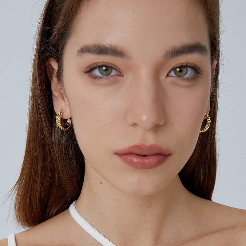 E0491 Fashion Design Earrings for Women Geometric gold Irregular C Shaped Earrings