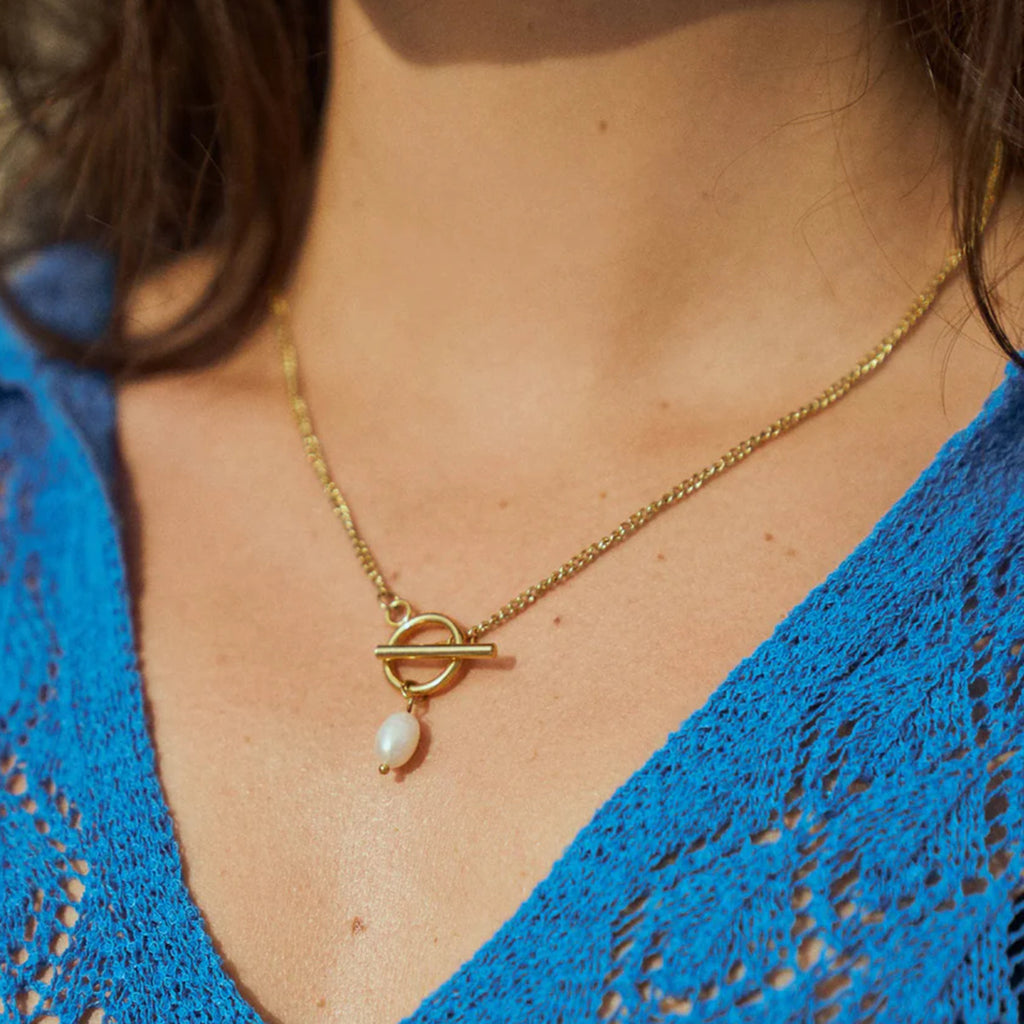 2H Stainless Steel 18k Gold Pearl Pendant Necklace Elegant Non-Fading Collarbone Chain Jewelry