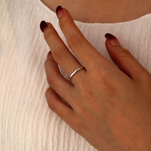 Classic 925 Sterling Silver Fashion Ring — design detail