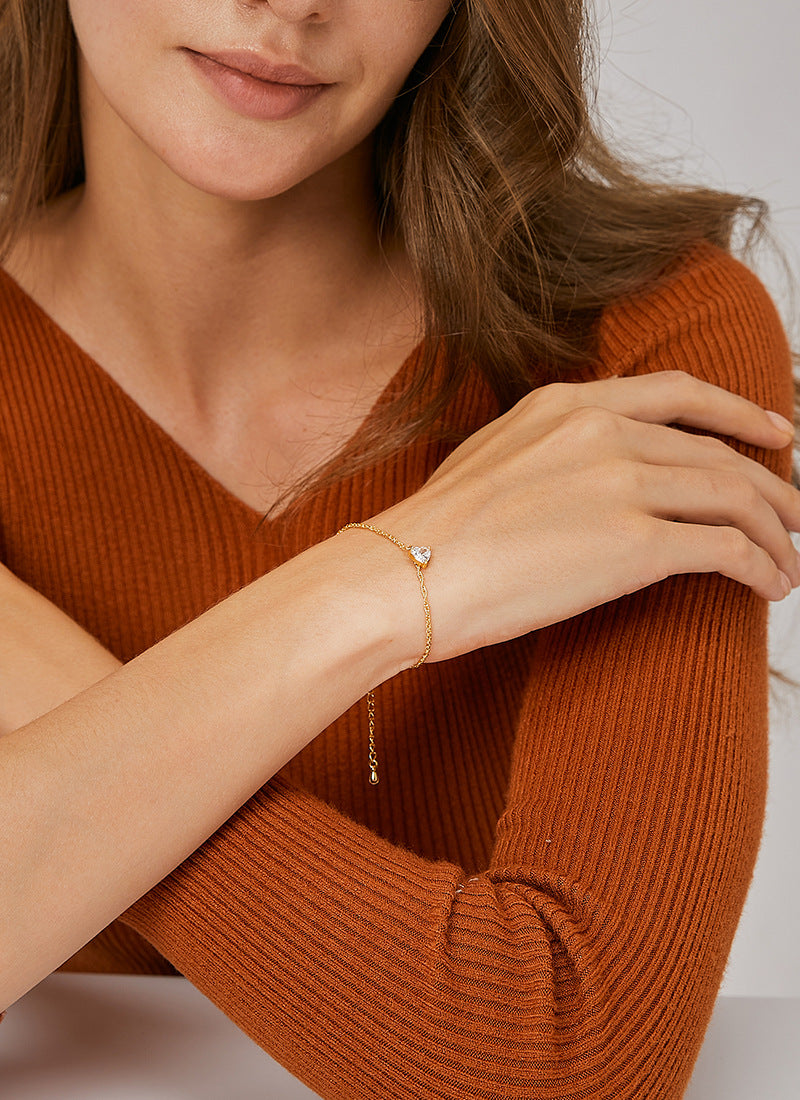 B0098 Brass Gold-Plated Simple Fashion gold Heart-Shaped Zircon Bracelet for Women Manufacturer In-Stock Jewelry