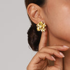 French-style Design Metal Flower Earrings Fashionable and Elegant18K Gold Five-Petal Flower Earrings