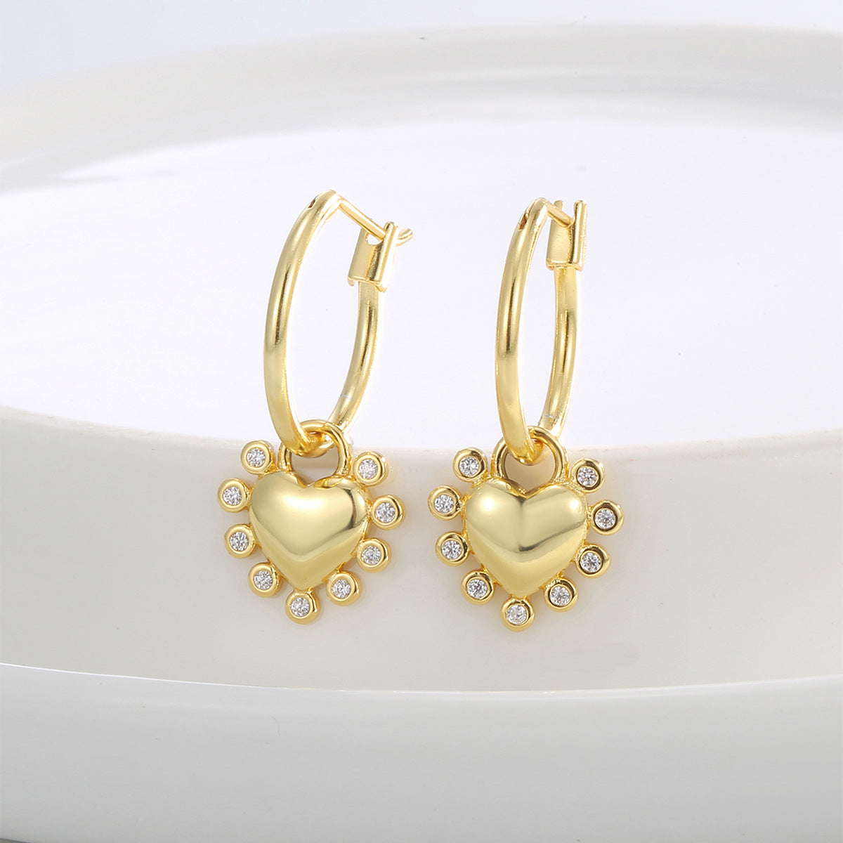 E0811 Retro Fashion Design Earrings for Women Gold-Plated Zircon Heart Drop Earrings