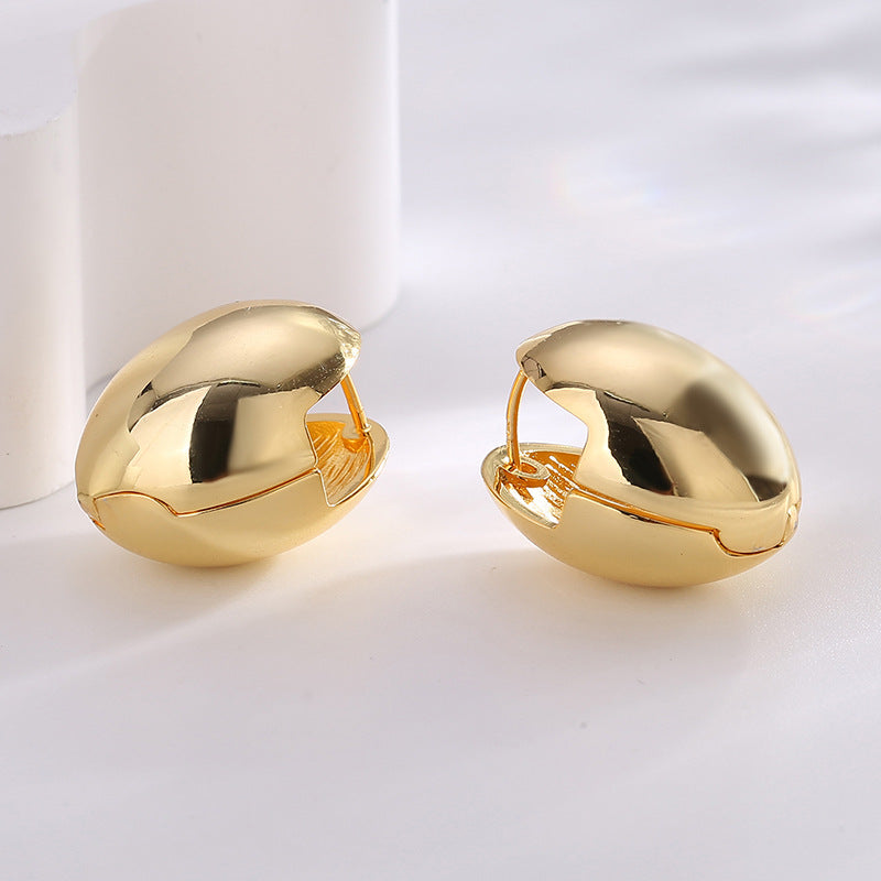E0609 Simple Three-Dimensional Spherical Glossy Earrings for Women Brass Gold-Plated Fashion Ear Clips