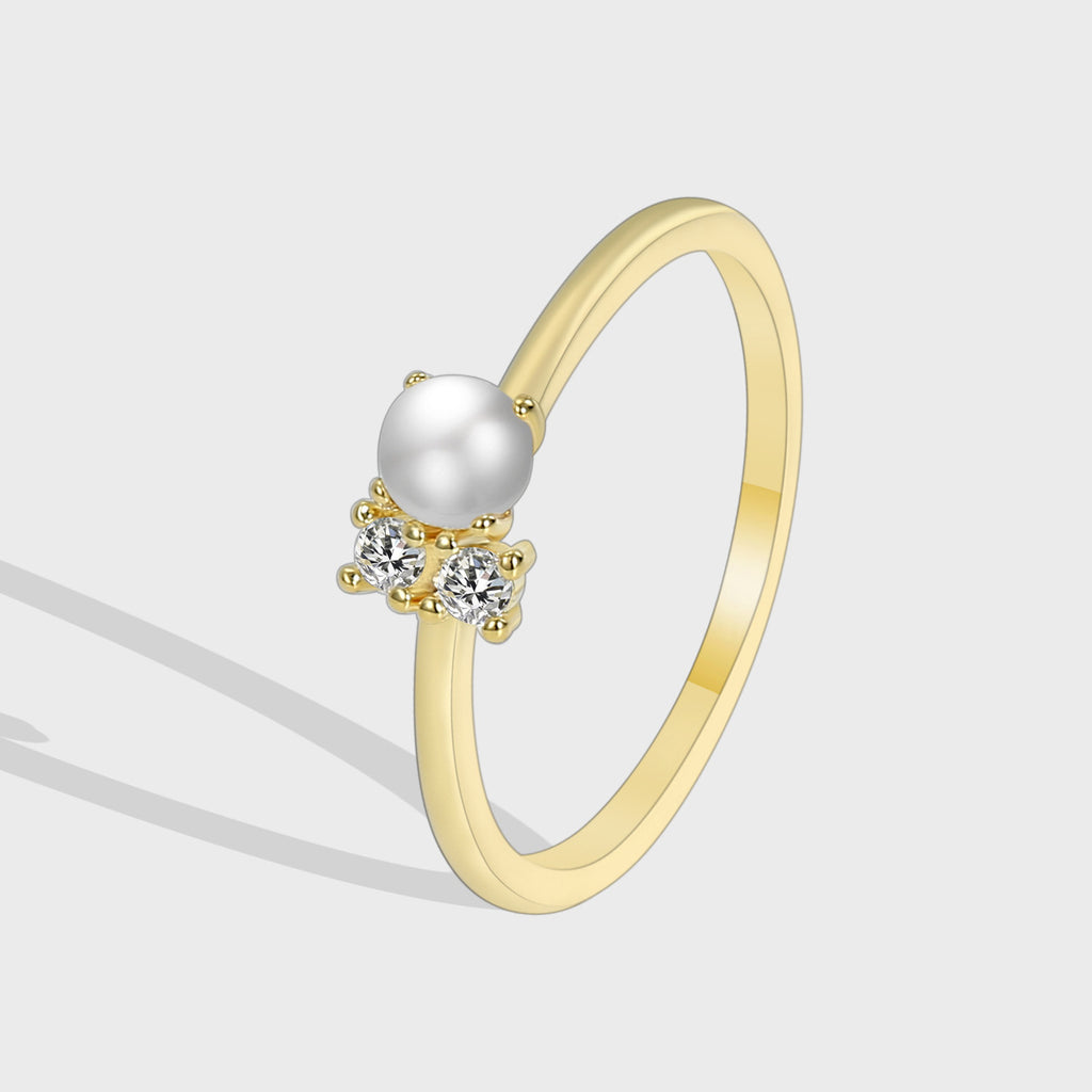 Gold-Plated Shell Pearl Cubic Zirconia Vintage Ring — front view