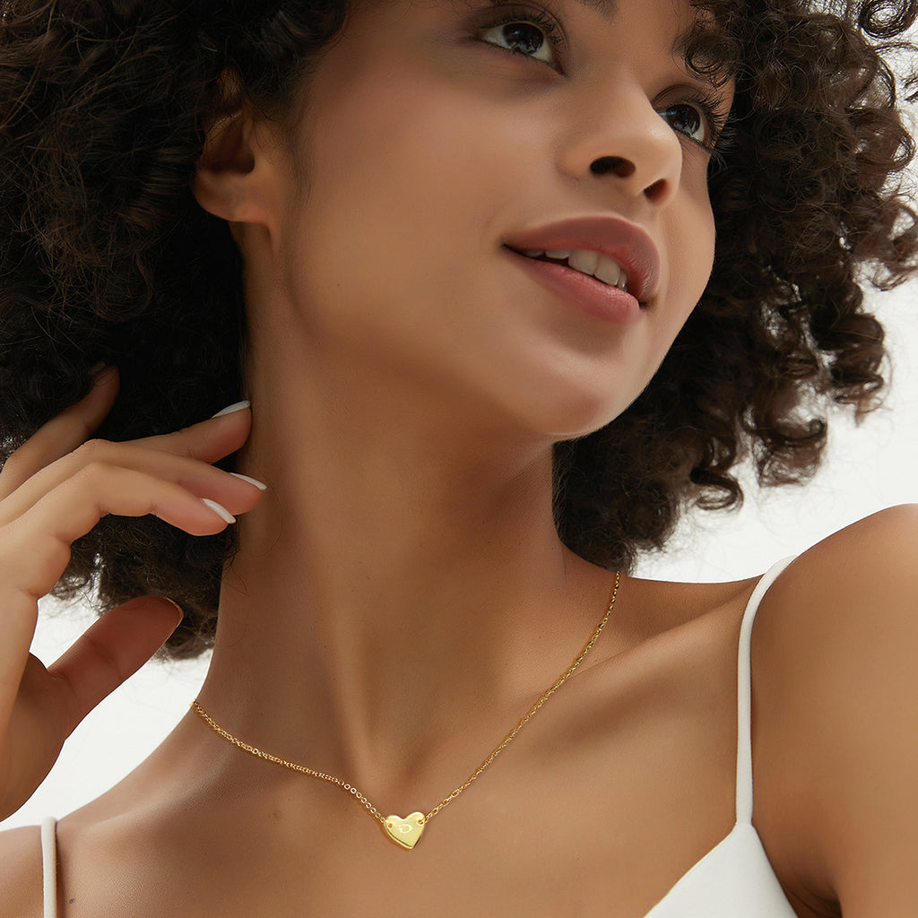 N0287 Elegant Simple Fashion Heart Necklace for Women Brass Gold Plated26English Letter Heart-shaped Collarbone Chain