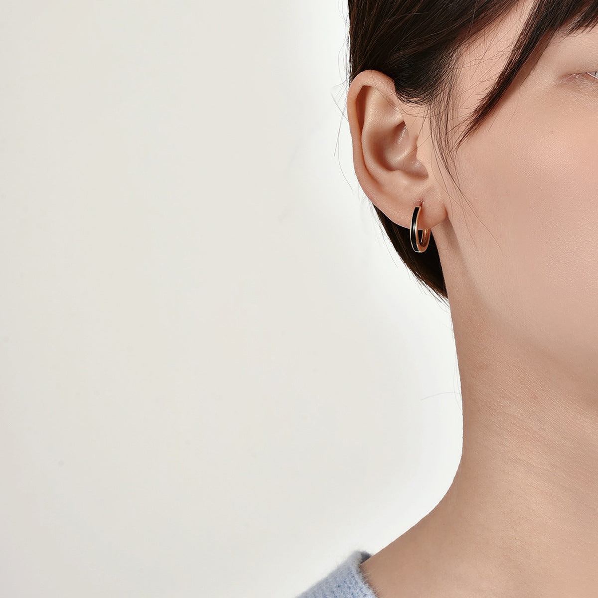 E0228Brass Gold-Plated Handmade Enamel Simple Daily Round Epoxy Earrings for Women