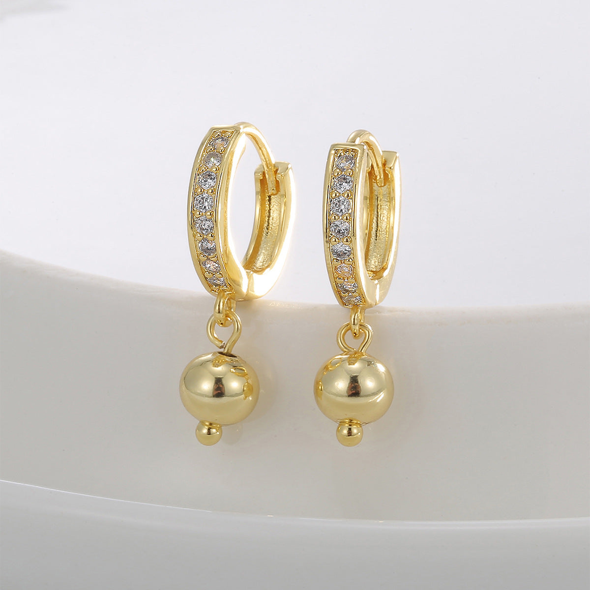 E0657 Fashion Mini Hoop Earrings for Women Gold-Plated Micro-Inlaid Zircon Small Round Bead Earrings