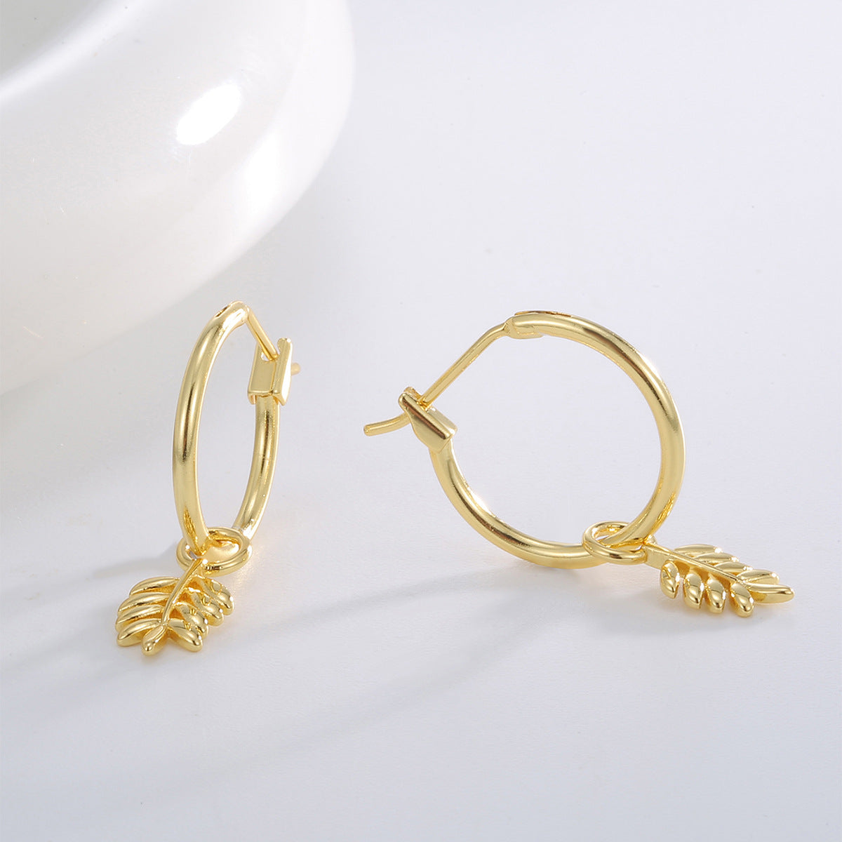 E0799 Fashionable Design Wheat Ear Earrings for Women Copper Plated18K Gold Feather Earrings Jewelry