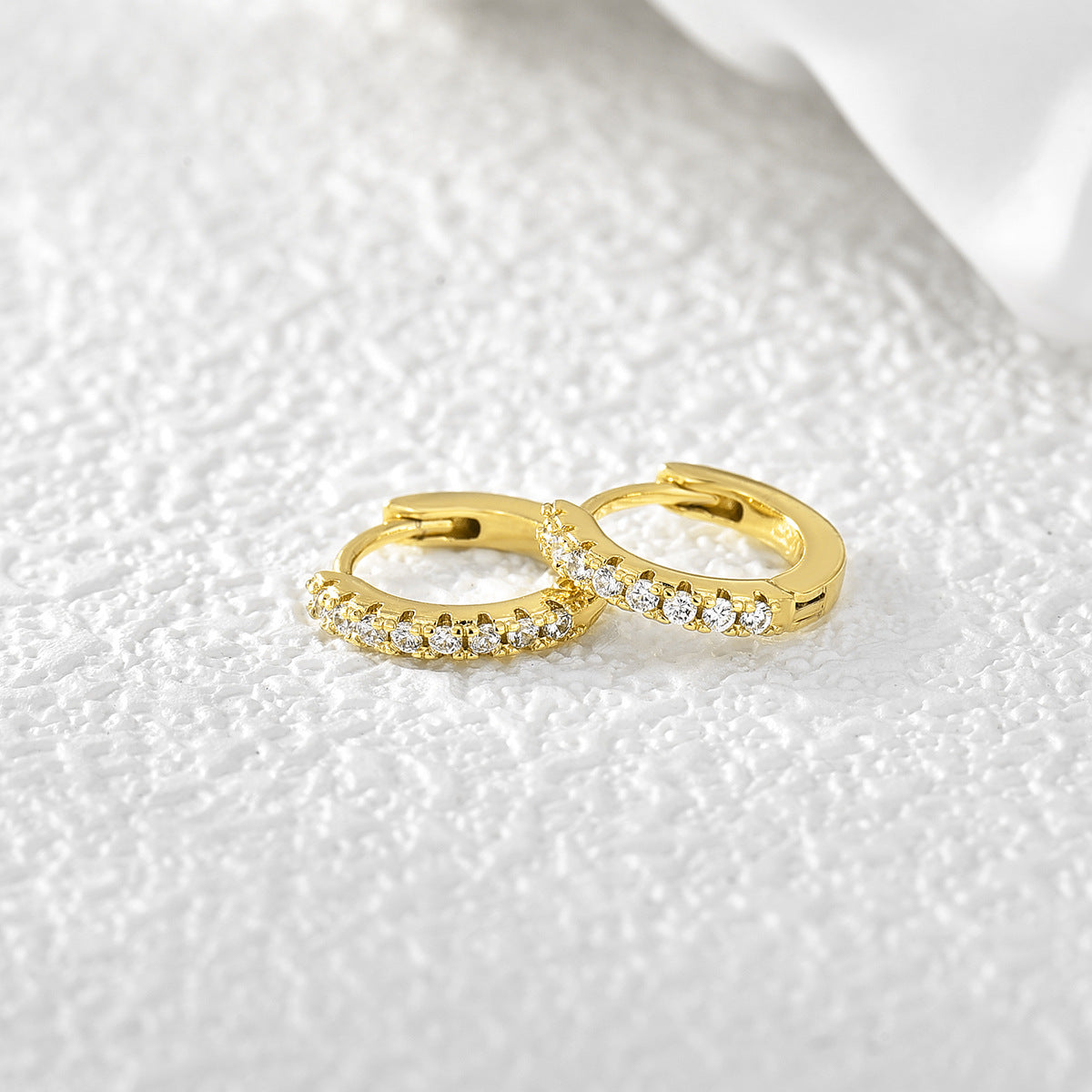 E0239 Hot Selling Earrings Simple Circle Micro Inlaid Single Row Zircon Earrings Women's Ear Clips Jewelry Direct Sale