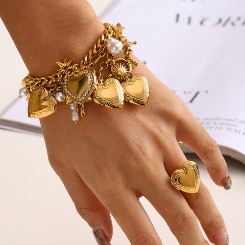 18K Gold-Plated Stainless Steel Bracelet with Heart Detail — design detail