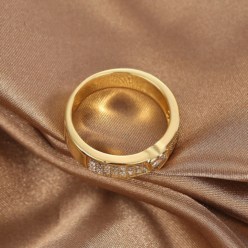R0354 Fashion Ring for Women Brass Gold-Plated Simple Heart-Shaped Zircon Ring