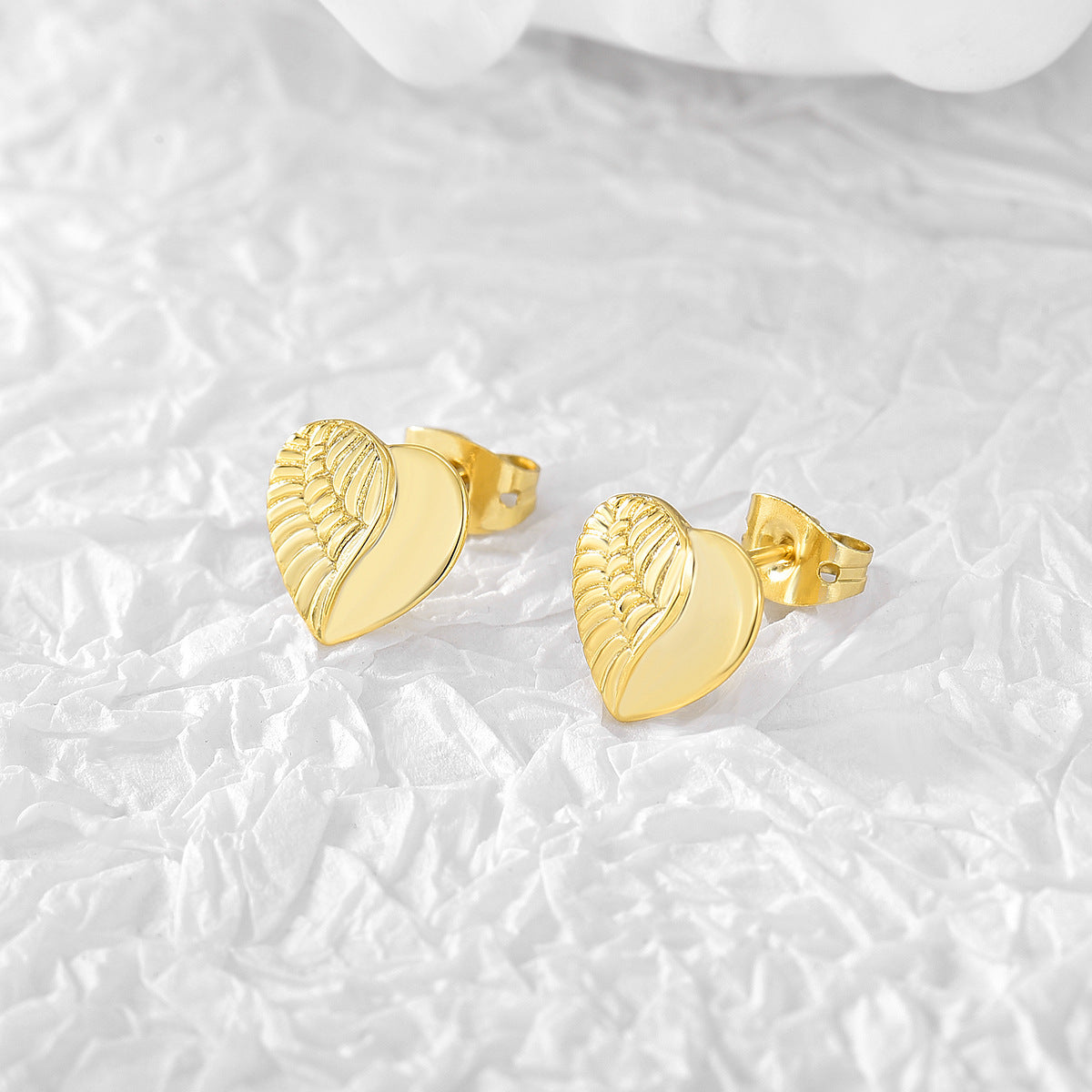 E0222 Fashion Wing Heart Earrings Angel Wing Earrings for Women Vintage Heart-shaped Earrings