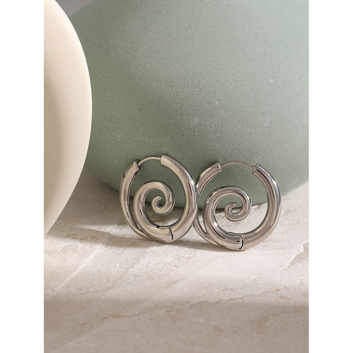 18K Gold Stainless Steel Spiral Hoop Earrings Summer New Fashion Mosquito Coil Stud Earrings for Women