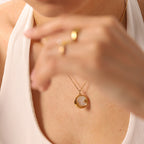 2H 18K Gold Necklace for Women French Style Natural White Mother-of-Pearl Star Moon Round Pendant Stainless Steel Necklace