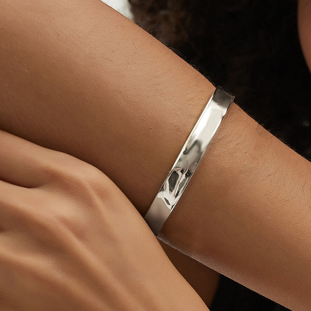 B0142 Brass Gold-Plated Simple Design Bracelet for Women, Adjustable Open End C Shaped Bracelet