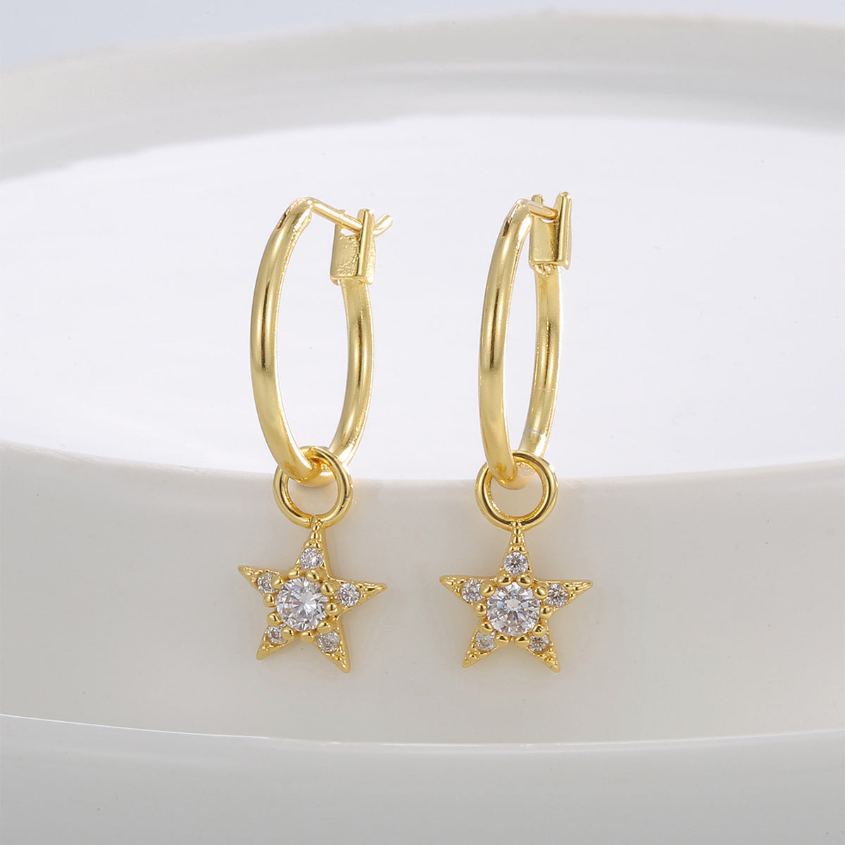 E0803 Dongdaemun Fashion Gold-Plated Earrings for Women Five-Pointed Star Inlaid with Zirconia Jewelry Design Sense Earrings