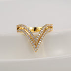 R0662 Vintage Personality Ring for Women V Zirconia-studded Tail Ring