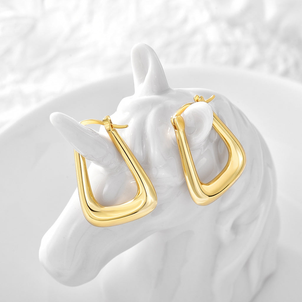 E0297 Triangle Earrings for Women Copper Plated Real Gold French Style Geometric Minimalist Ear Clips Versatile Ear Jewelry