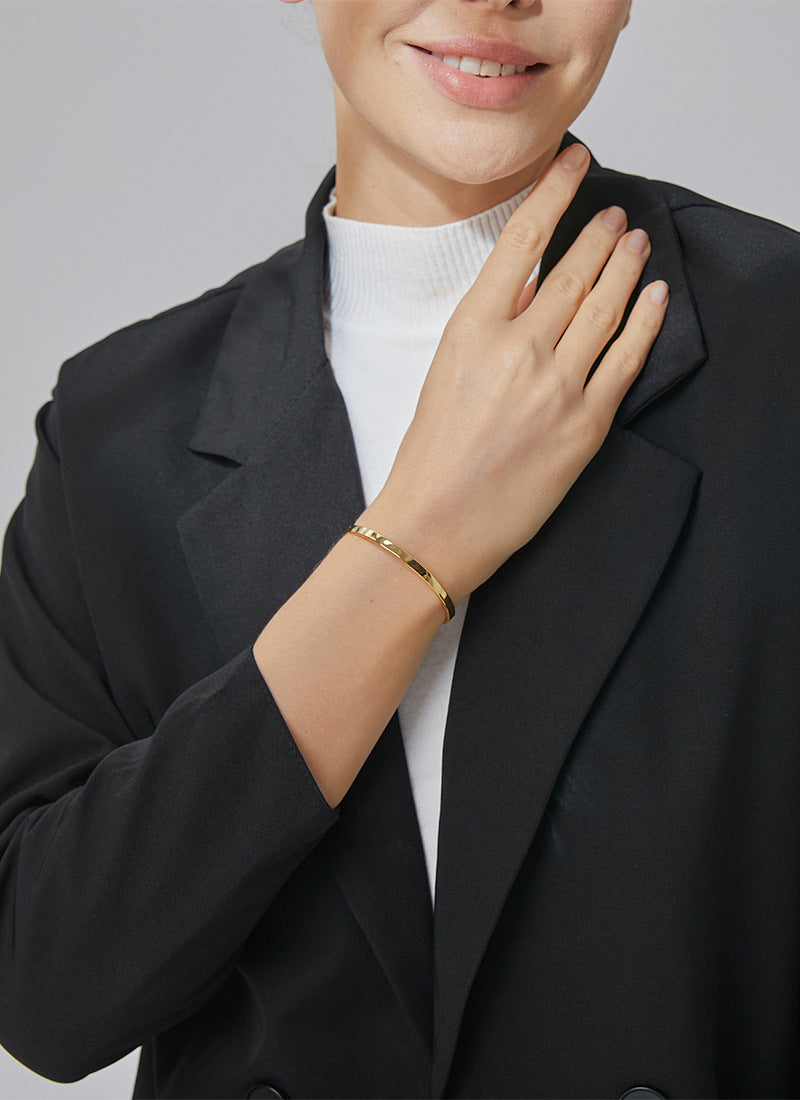 B0155 New Product Factory Direct Sale Fashion Simple Smooth Bracelet for Women Brass Gold Plated Minimalist Bangle