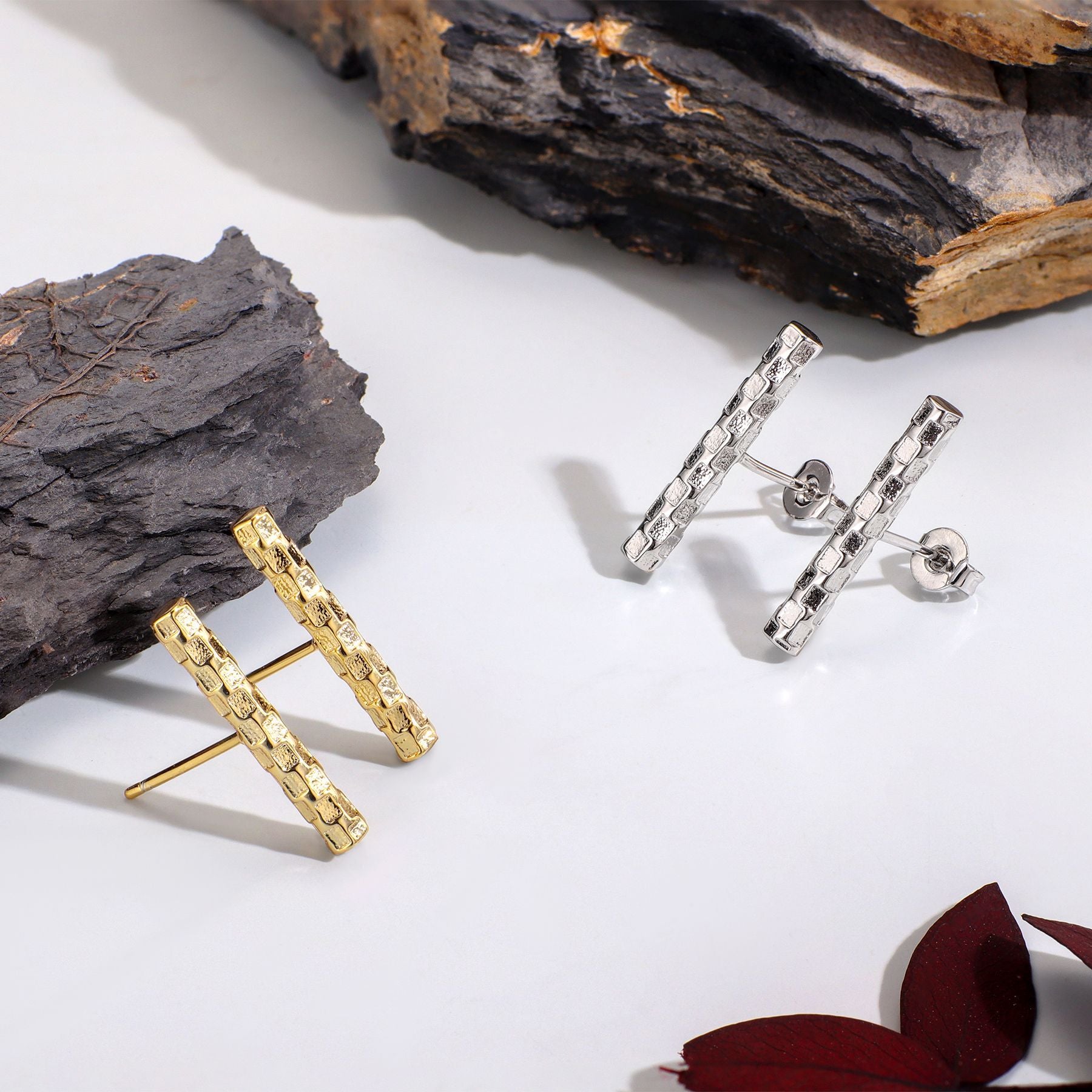 Brass Plated18K Real Gold Vertical Striped Minimalist Fashion Line Stud Earrings