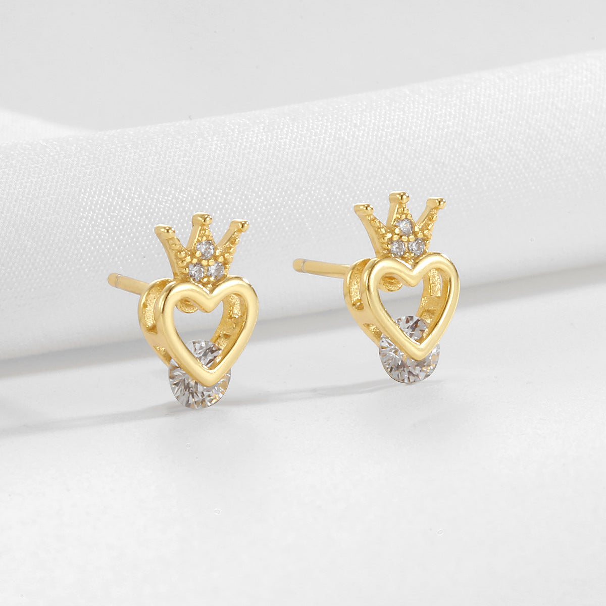 SE0271 Crown Heart Earrings for Women925Sterling Silver Ear Piercing Earrings Design Sense Ear Jewelry